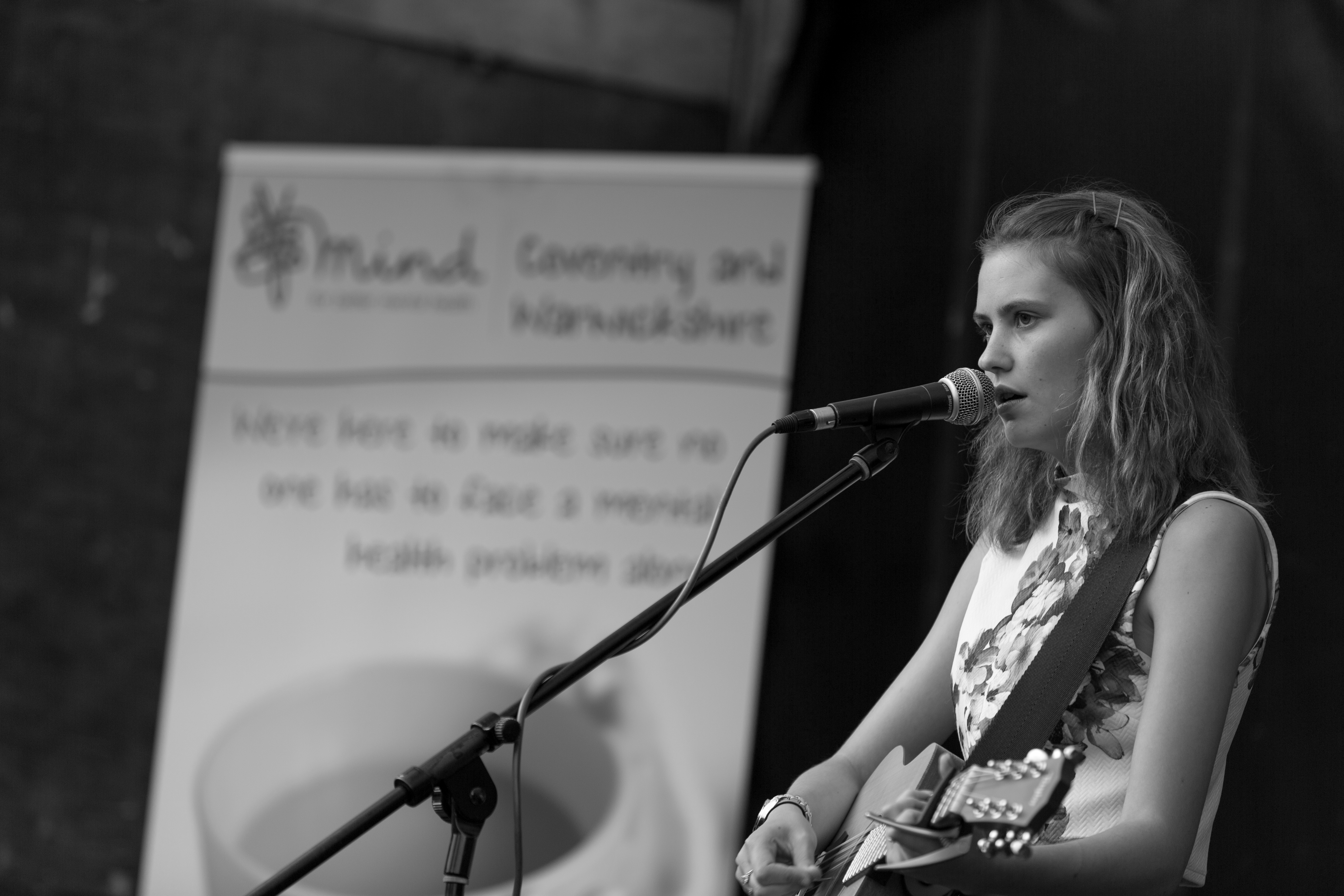 Kiaya Lyons, stage at Crownfest 2016, just a girl and her guitar, acoustic performer, coventry, charity gig